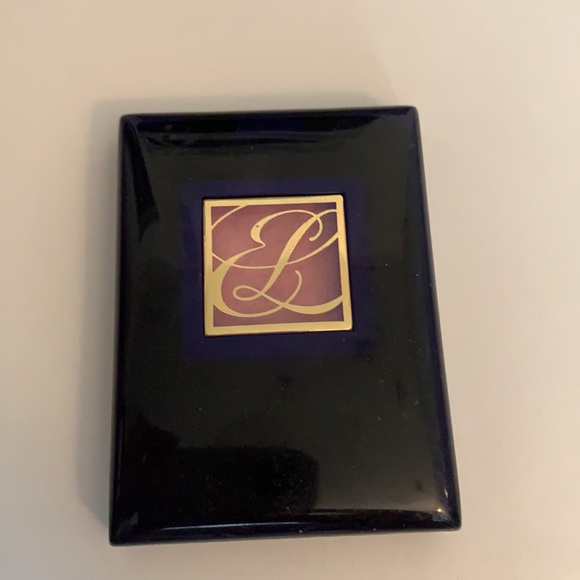 Estēe Lauder Eyeshadow - Picture 3 of 4